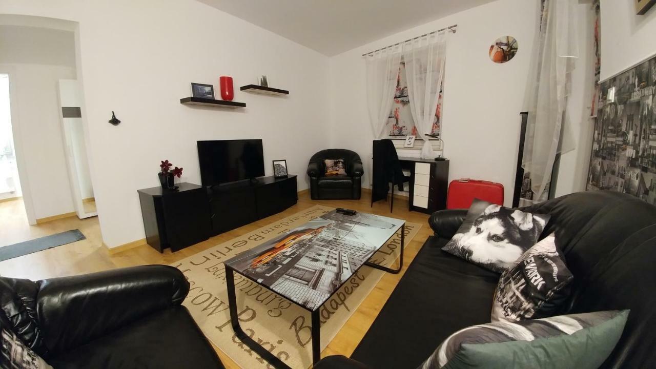 Polhouse Apartment *
